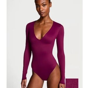 BODYWEAR by Victoria with FeatherSoft™ Innovation V-Neck Bodysuit
